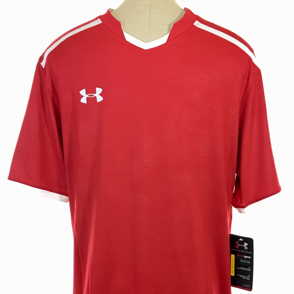NWT Under Armour Mens Heat Gear Soccer Shirt